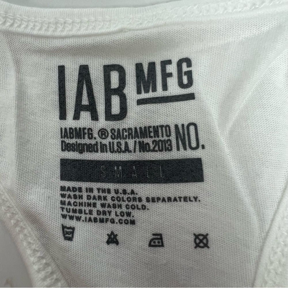I AM BECOMING Women’s Activewear Cycling Tank Tops Small Bundle/2 White Graphic - Picture 11 of 11